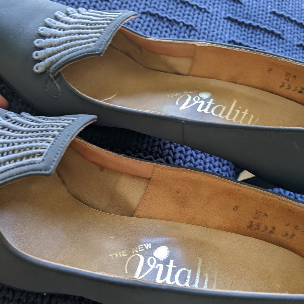 VTG Vitality Grey Heels Sz 7 - Picture 9 of 16